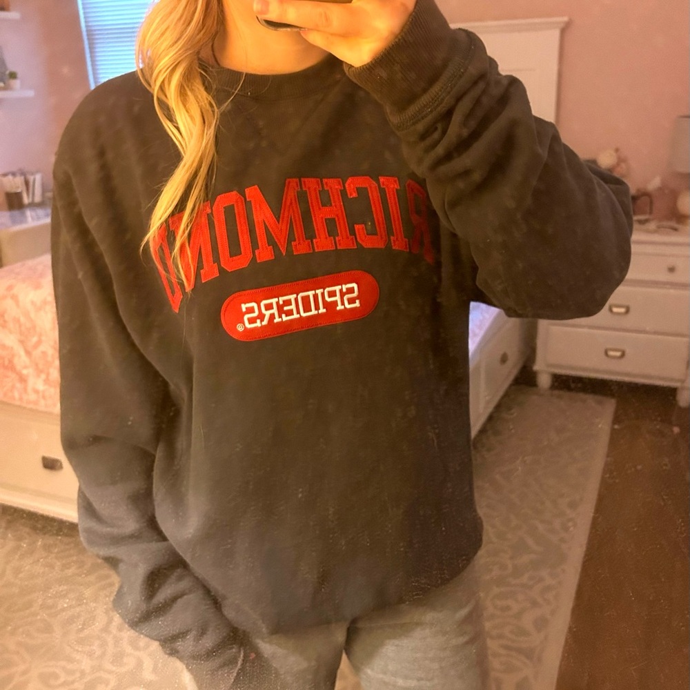 College crewneck!
